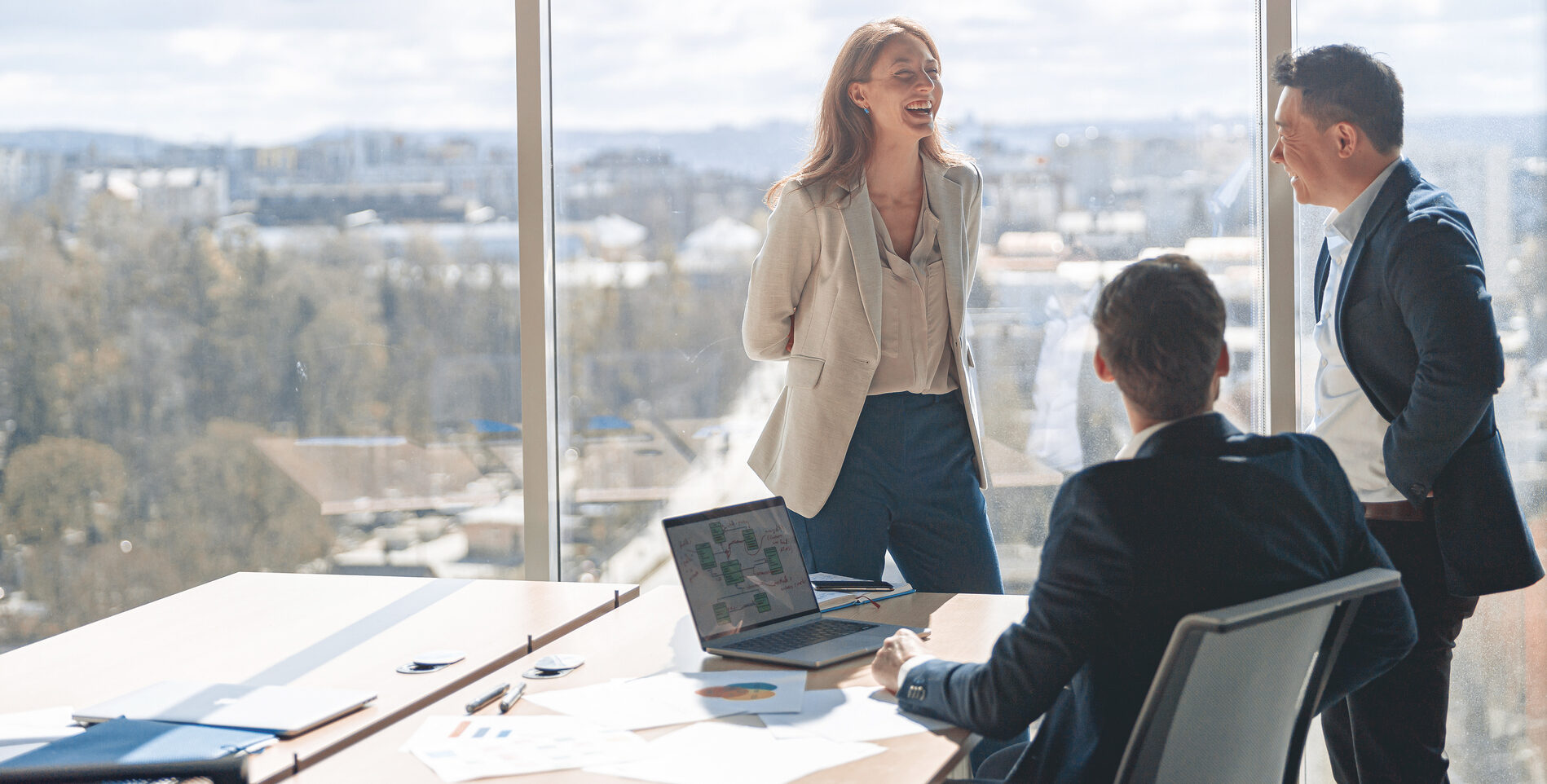 フリーランスのコンサルタントの紹介ならIndependent｜即戦力・ハイスキルなフリーランスコンサルタント紹介サービス